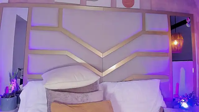 Victoria-Luxx webcam