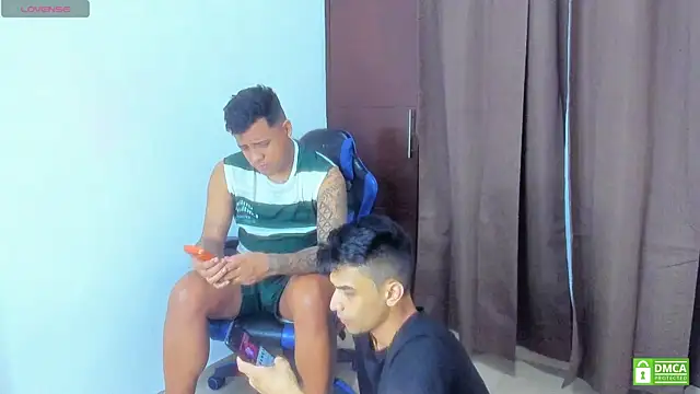 Alejandro_and_Deiby webcam