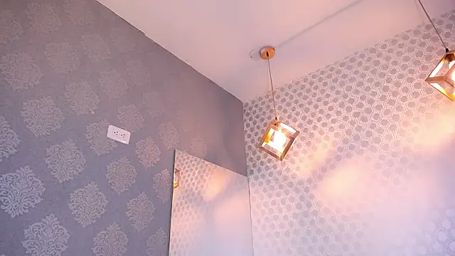Kristen_Hall_ webcam