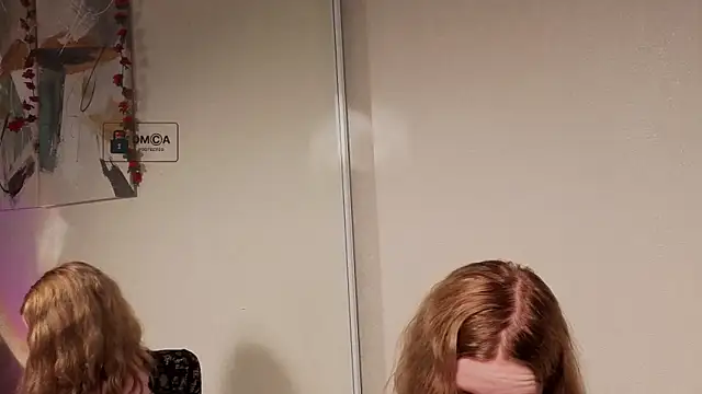 AliseKitt webcam