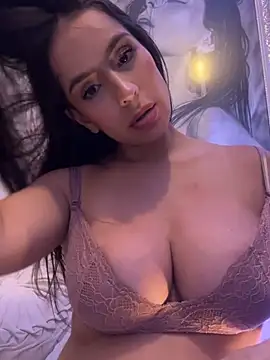 Mau_White webcam