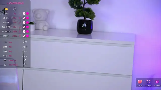 AishaSins webcam