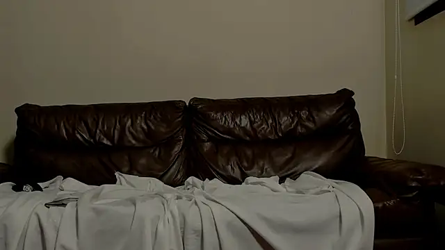 suckmyeggplant's live room