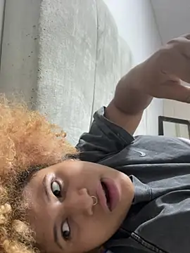HoneySaphXXX webcam