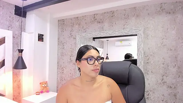 Vanessa_Rain_ webcam