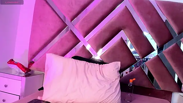 Dahlia_rossee webcam