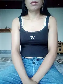 Bella-lynlyn webcam