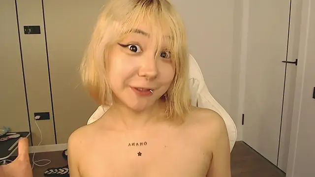 ka00ru_chan webcam