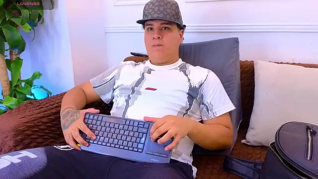 Naim_Bennetsex webcam