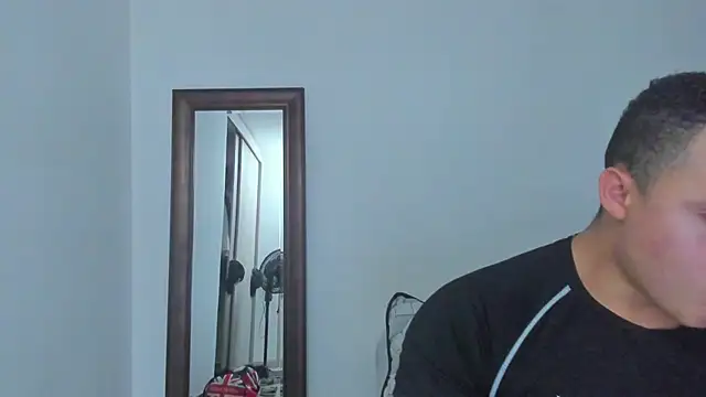 KingLevi01 webcam