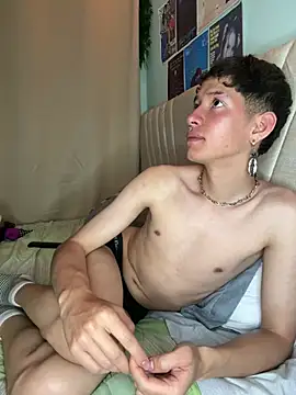 heyy_noah11 webcam