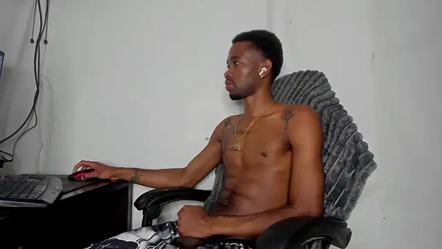 Kofi_exotic_2 webcam