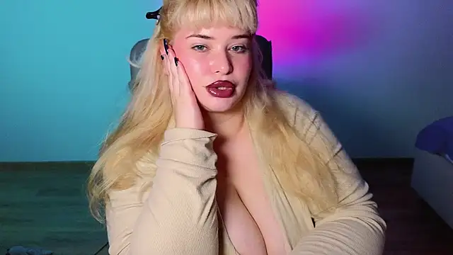 EllsaJean_ webcam