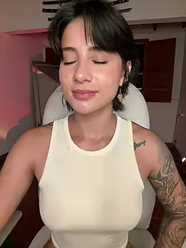 Ale_Lewis webcam