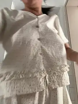 daaqnn (F milf) - 一次性支持少妇500币Support a young wom，少妇给你吸大肉棒，