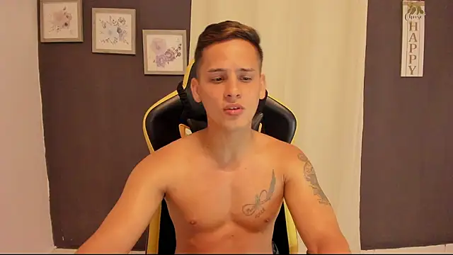sexy_andres01 live cam on StripChat