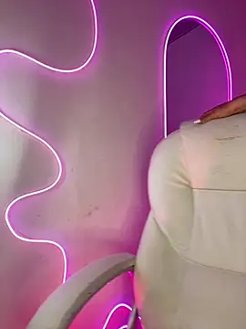 Zoe_Serrat webcam
