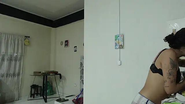 AlinaWoolf_