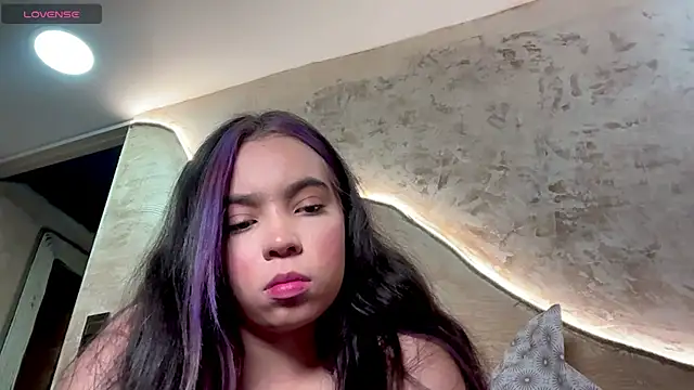 Violett_Moonx webcam