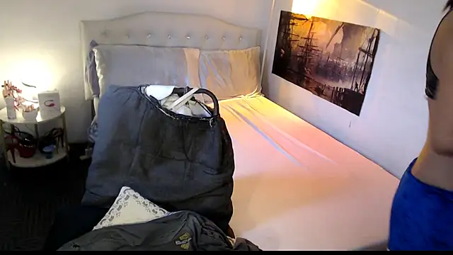 NinaDOM4CUM webcam