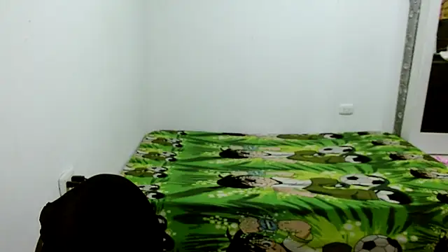 estefania224 live cam