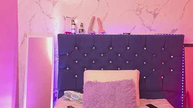Dakotaa_Johnson webcam