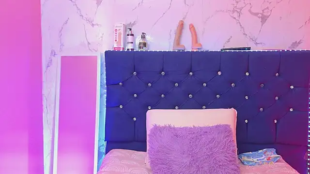 Dakotaa_Johnson webcam