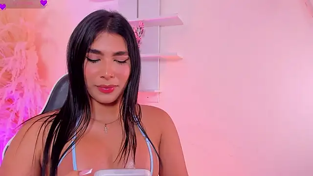 IsabelleFoxx_