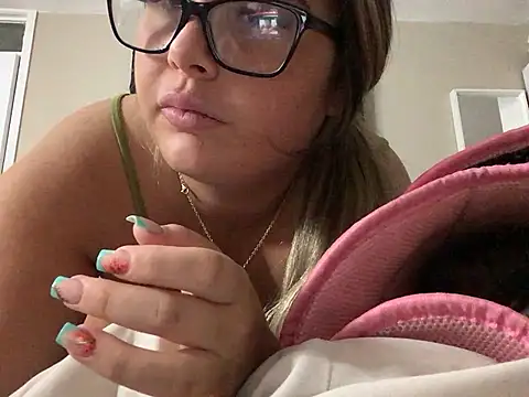 hiddensecretxx webcam