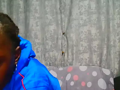 VANESAAMBER23 live cam on StripChat