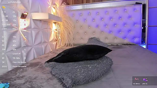 miss_alice_jones live cam on StripChat