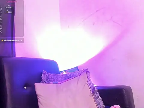 EmmilyRosee webcam
