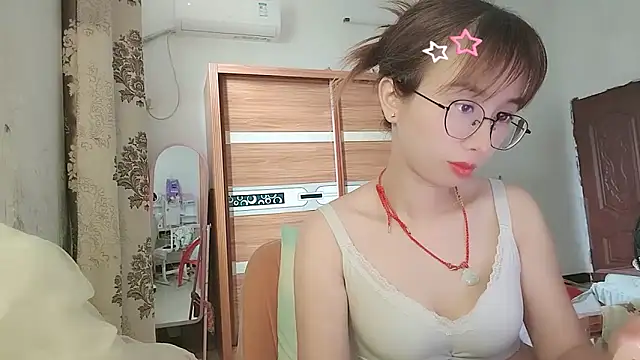 Lili_666 webcam