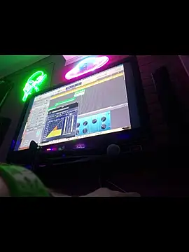 chronic_vibez live cam on StripChat