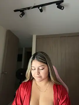 lunablossom_ live cam
