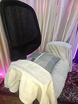 Curvy_Pooja live webcam show