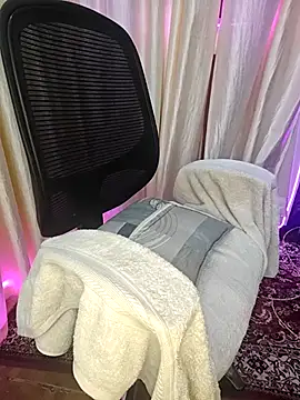 Curvy_Pooja live webcam