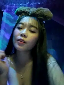 baa-bee22 (F teen) - Hij