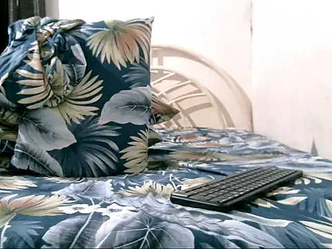 QUEEN_KHAYCE's room