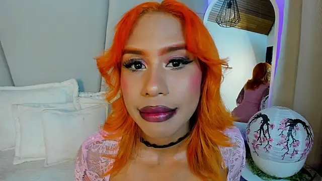 Nicole_Brown1126 live cam on StripChat