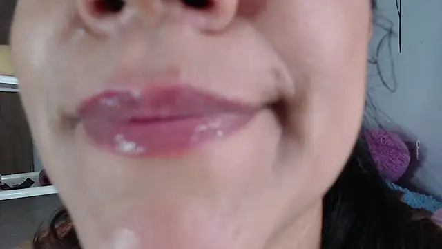 emiligrey_ - Emiligrey_'s free webcam - UK Sex Cams