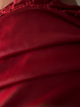 privsloirinha (Ask my age) - 🍒flash one's breasts🍒