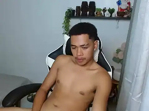 curlyasian_njxx webcam