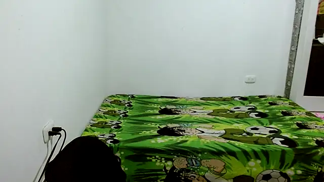 estefania224 live cam