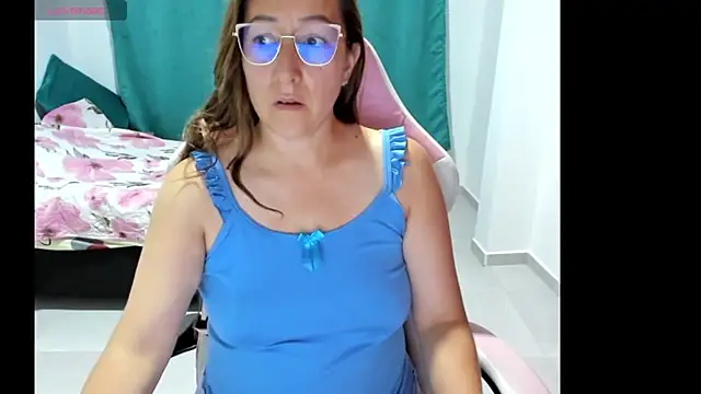 beautyfullchrys webcam