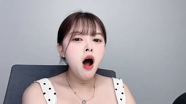 Winnie005 webcam