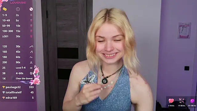 ChloeWells webcam