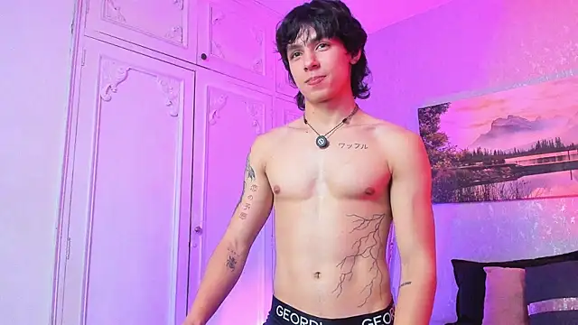 Tyler_durten live cam on StripChat