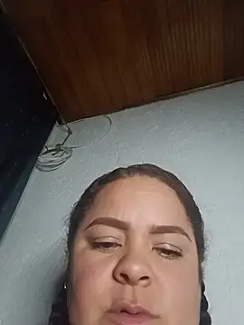 miss_adriana01 (F milf) - Show