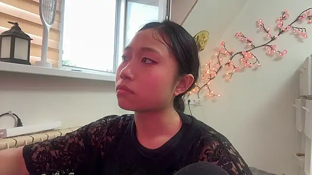 SweetMiaXO webcam